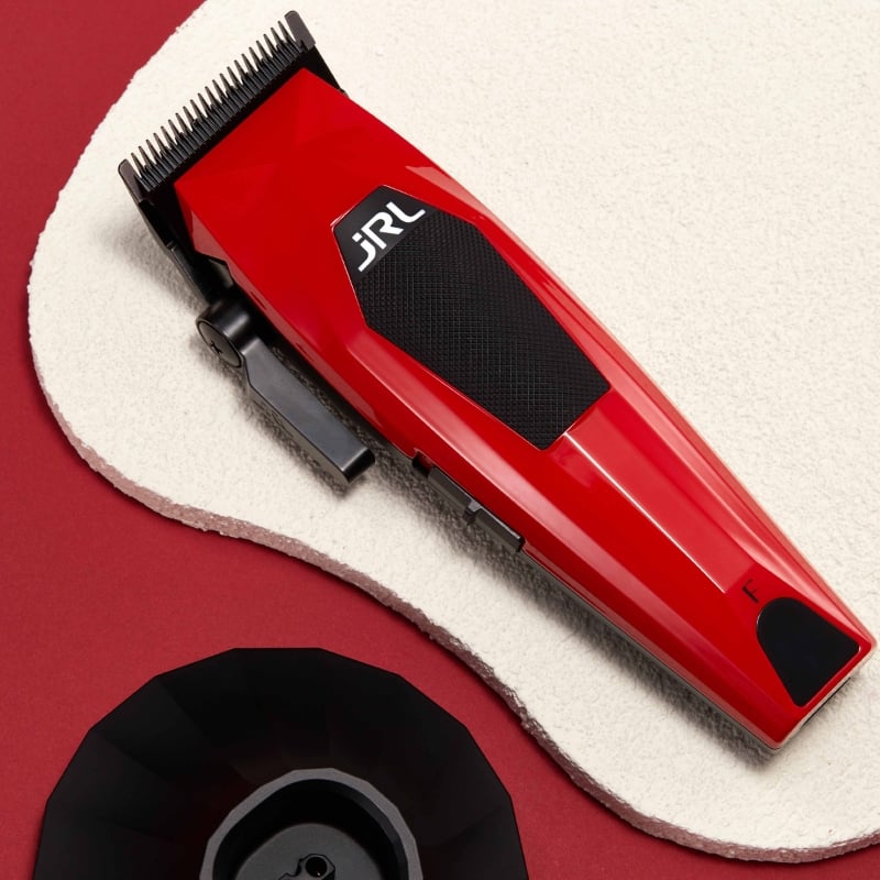 JRL 3000C Tondeuse Red - Sfeerbeeld Vakkappers